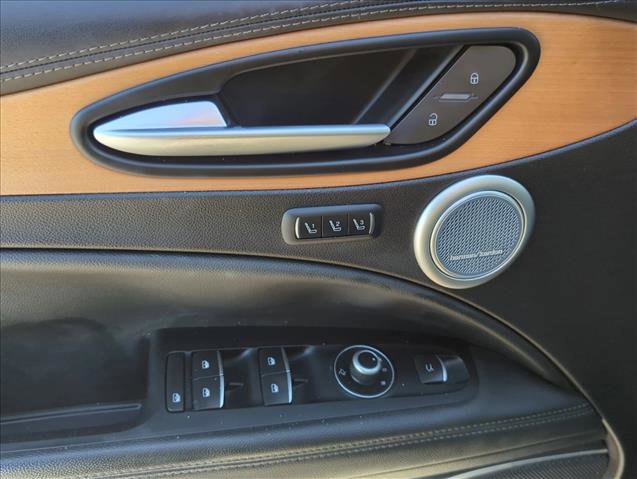 Used 2019 Alfa Romeo Stelvio Ti Lusso w/ Quick Order Package 22X Lusso image 11