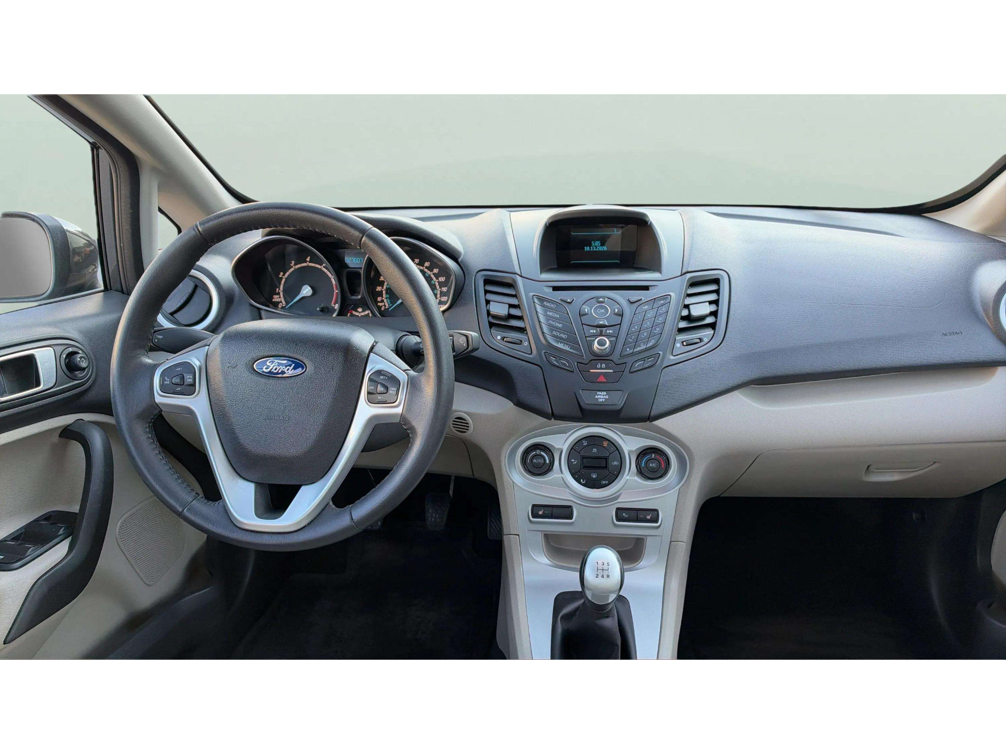 Used 2016 Ford Fiesta SE w/ Cold Weather Package FWD image 13