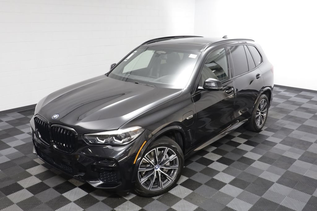 Used 2022 BMW X5 xDrive45e w/ M Sport Package AWD/4WD image 2