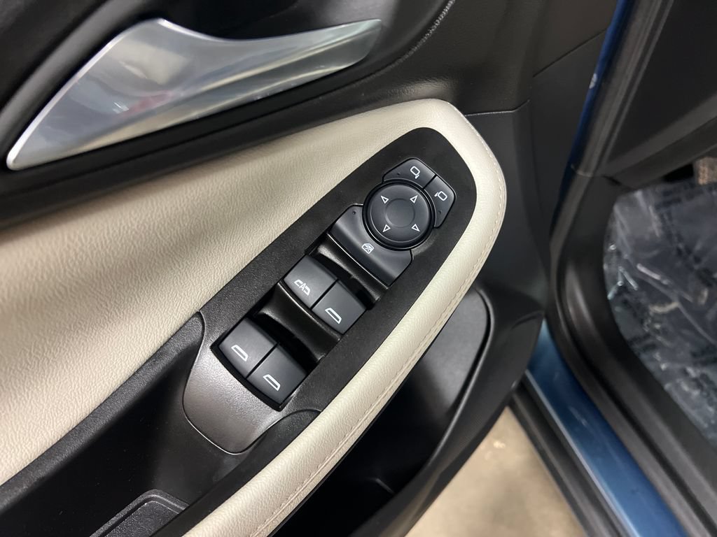 Certified 2024 Buick Encore GX Preferred FWD image 16