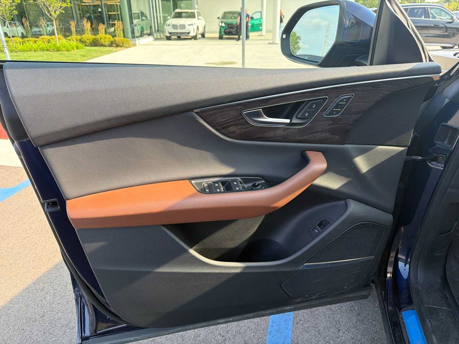Used 2019 Audi Q8 Prestige w/ Year 1 Package AWD/4WD image 26
