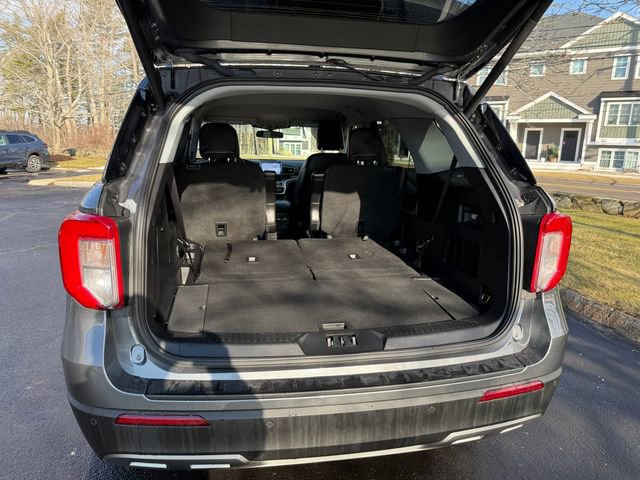 Used 2022 Ford Explorer XLT w/ Equipment Group 202A image 11