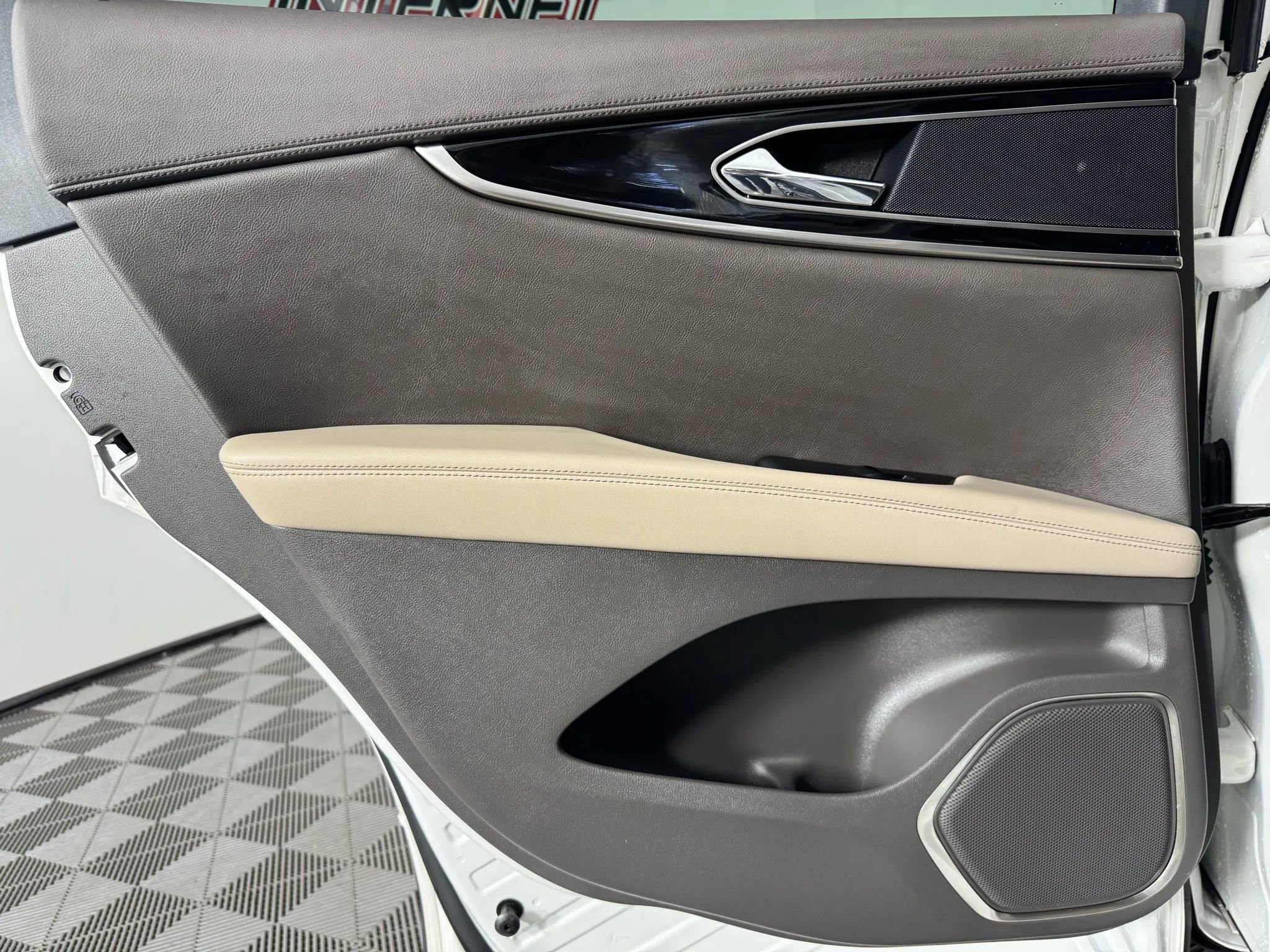 Used 2023 Lincoln Nautilus Reserve image 44