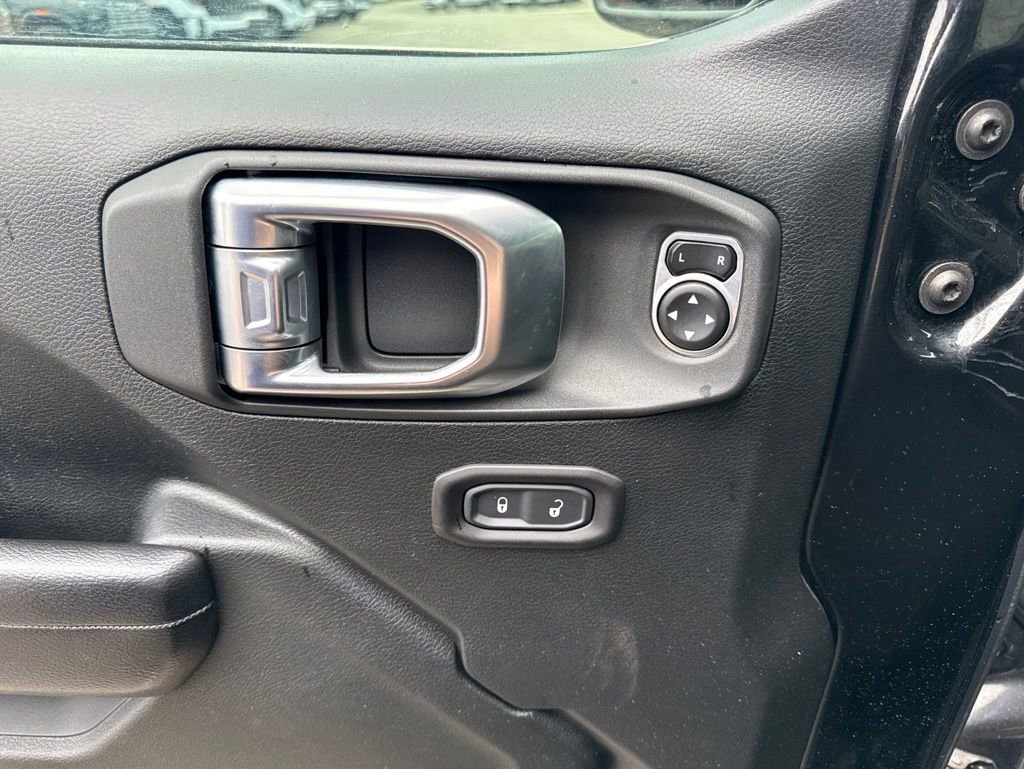 Used 2019 Jeep Wrangler Unlimited Rubicon AWD/4WD image 25