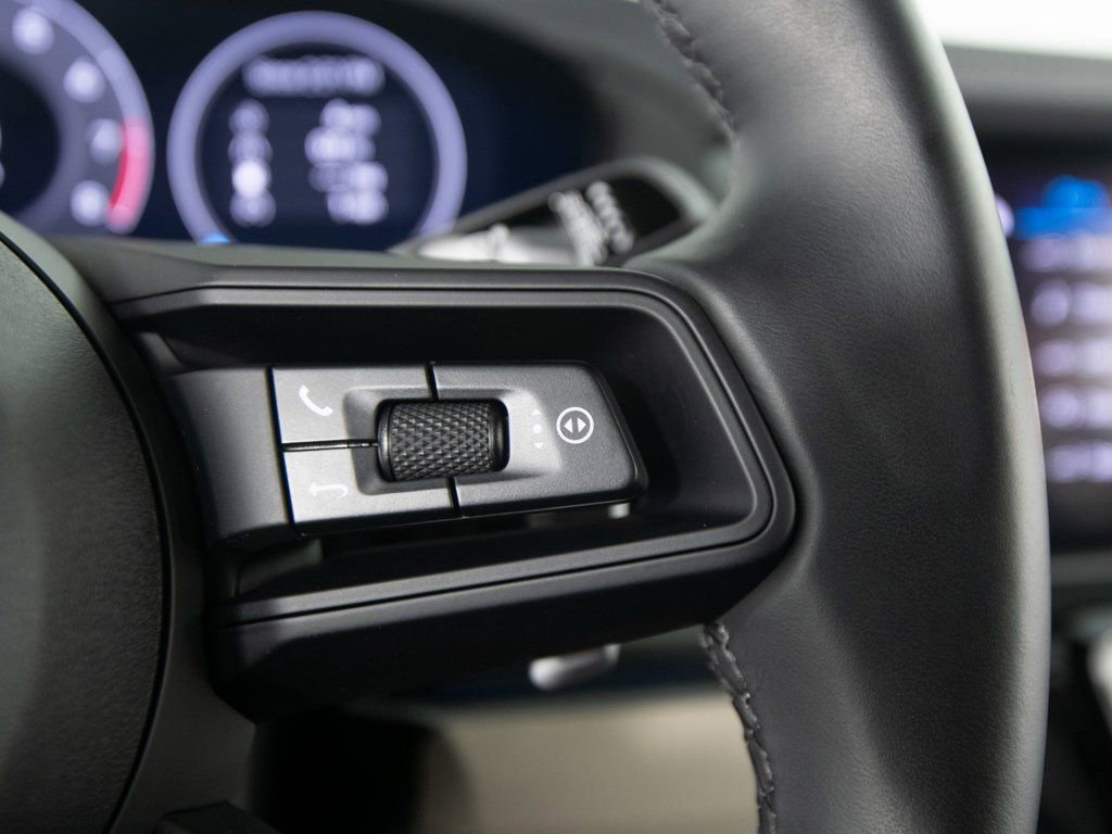 Certified 2025 Porsche Panamera 4 image 27