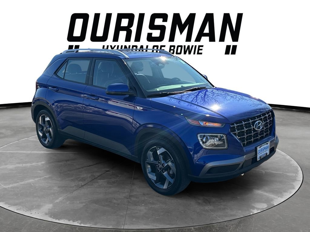 Used 2023 Hyundai Venue Limited image 1