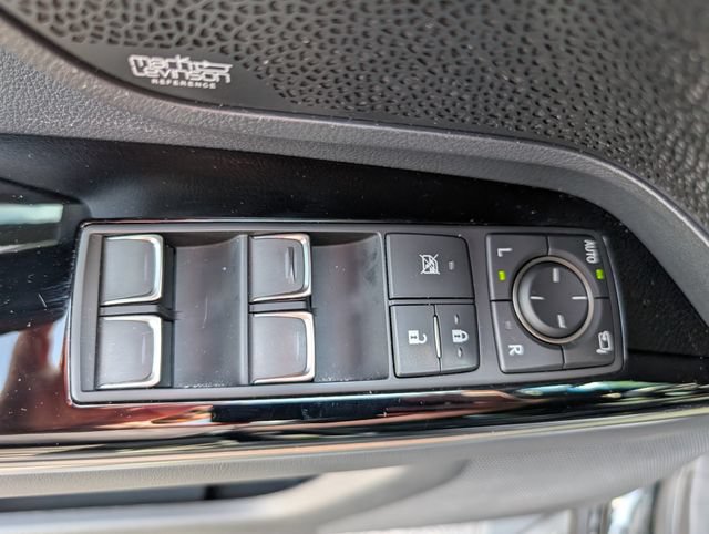 Used 2025 Lexus LX 700h Luxury AWD/4WD image 16