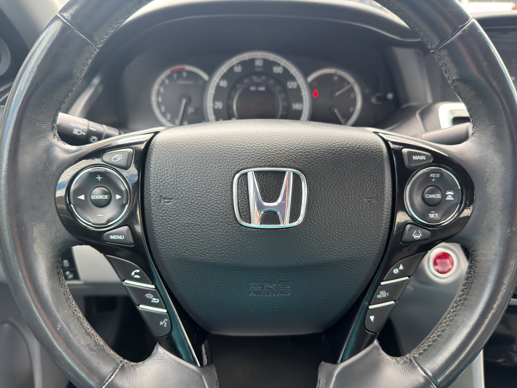 Used 2016 Honda Accord Touring image 17