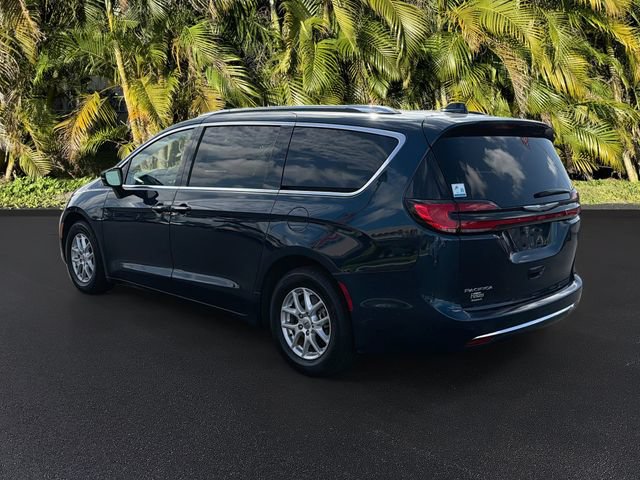 Used 2021 Chrysler Pacifica Touring-L w/ Premium & Safety Sphere Group FWD image 8