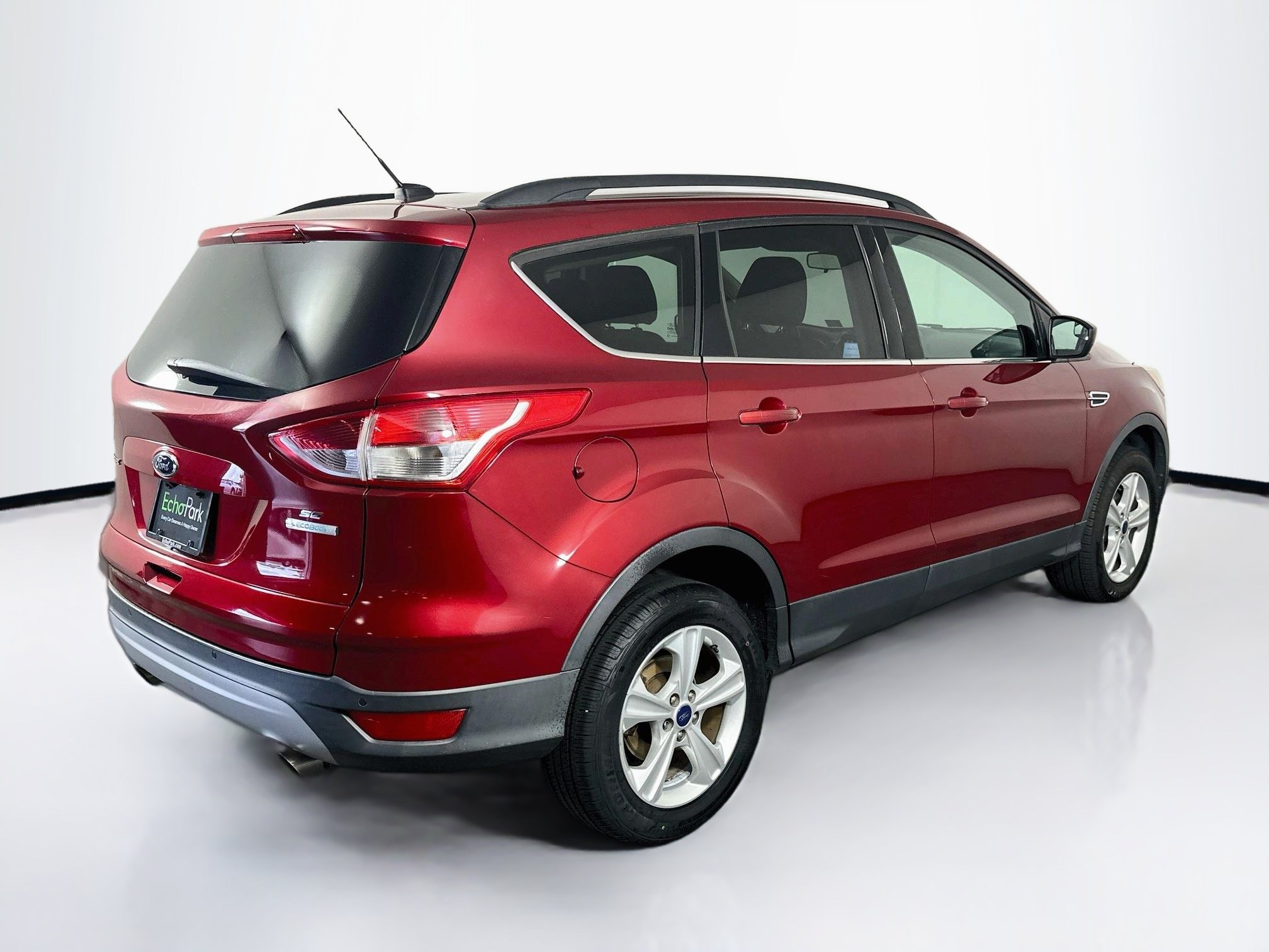 Used 2016 Ford Escape SE w/ Equipment Group 201A FWD image 9