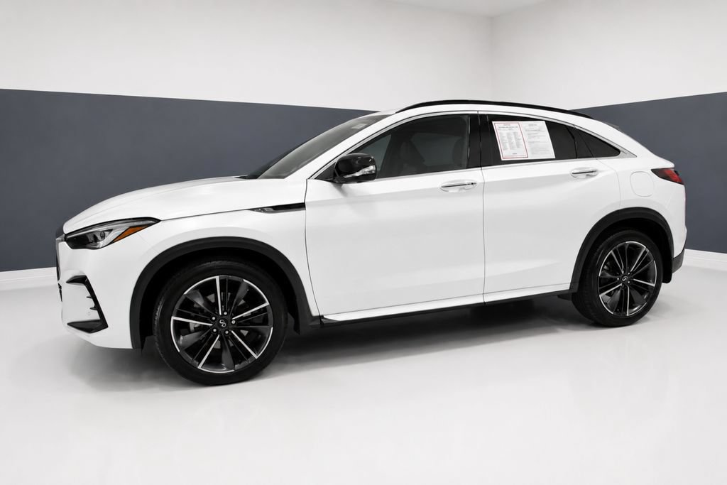 Used 2025 INFINITI QX55 Essential AWD/4WD image 2