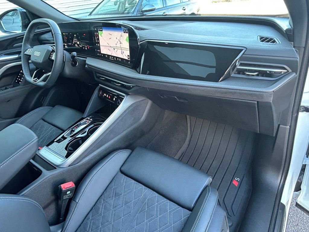 Used 2025 Audi SQ5 Premium Plus w/ Premium Plus Package image 50