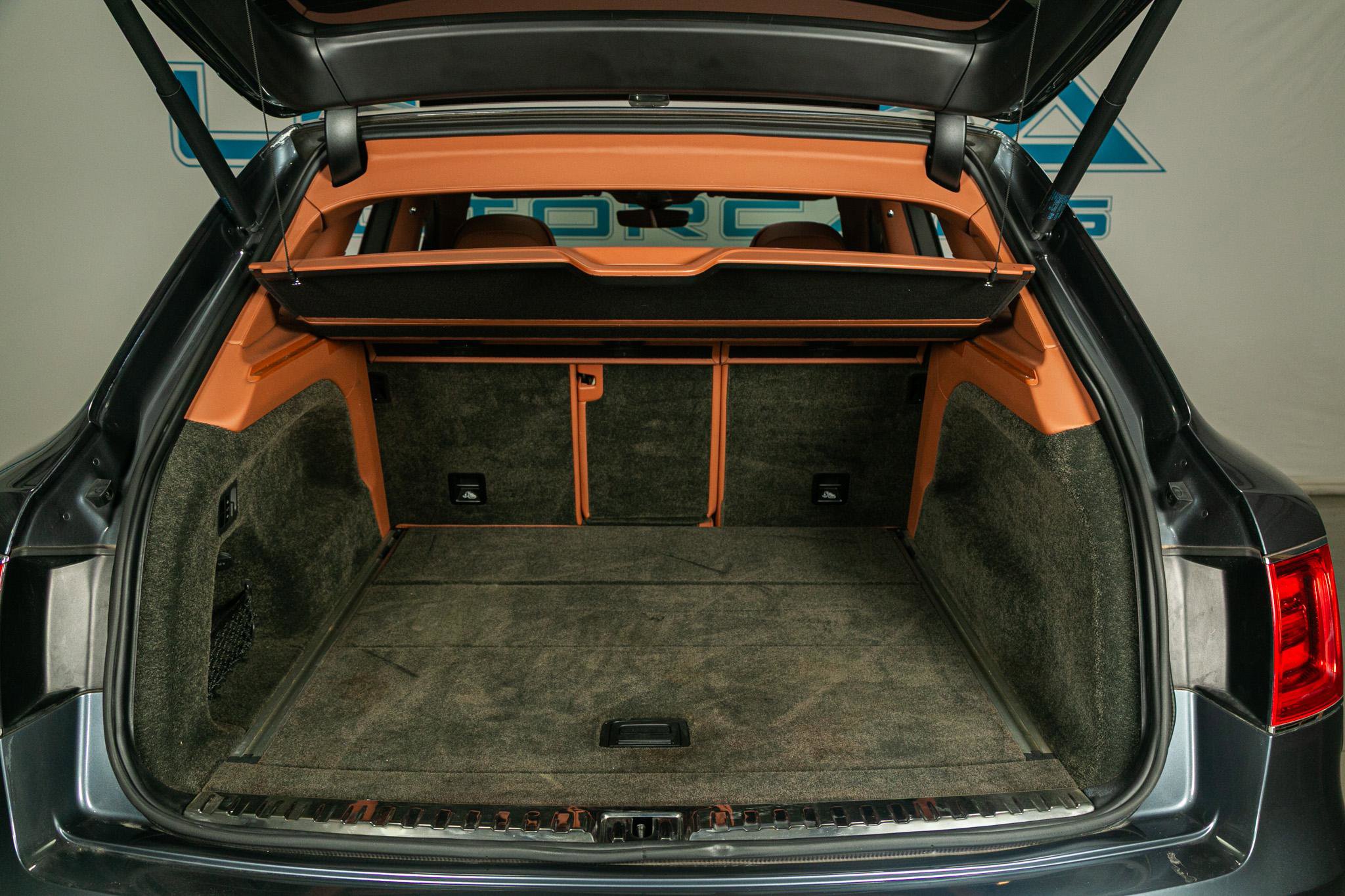 Used 2019 Bentley Bentayga AWD/4WD image 20