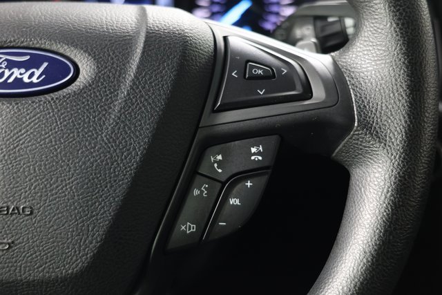 Used 2018 Ford Edge SE image 20