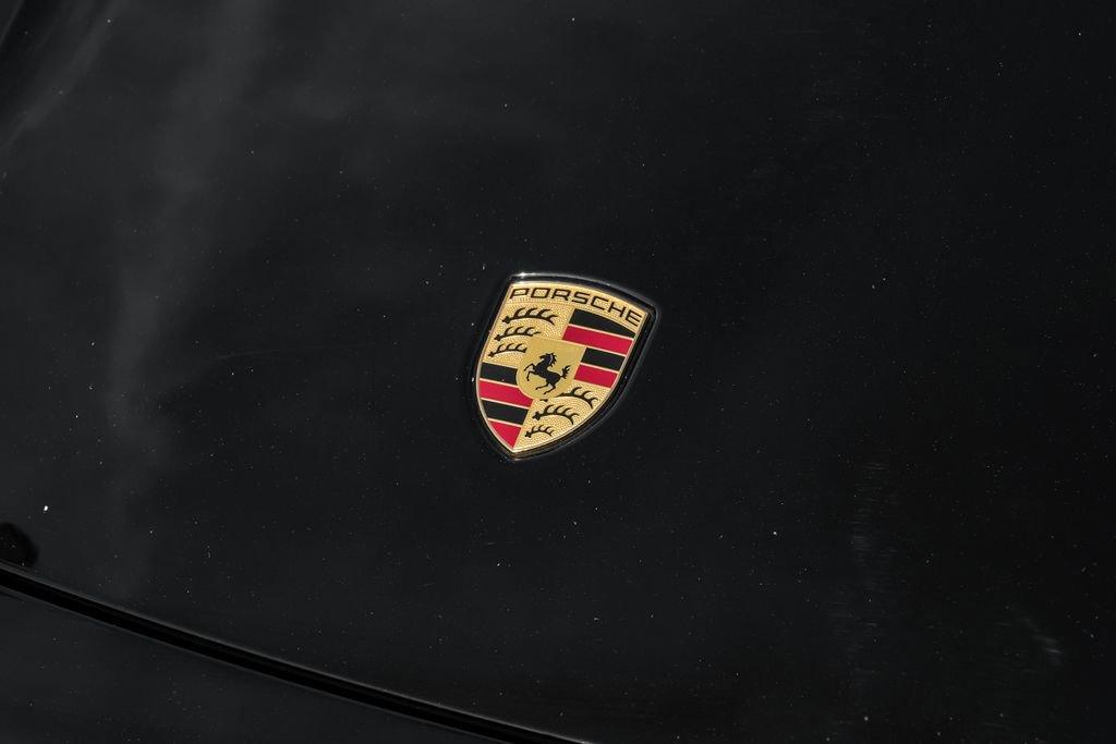 Used 2022 Porsche Taycan image 50