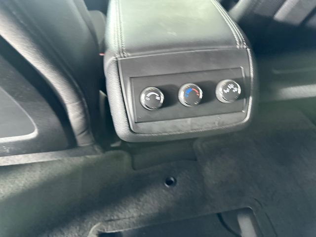 Used 2015 GMC Acadia SLE image 19