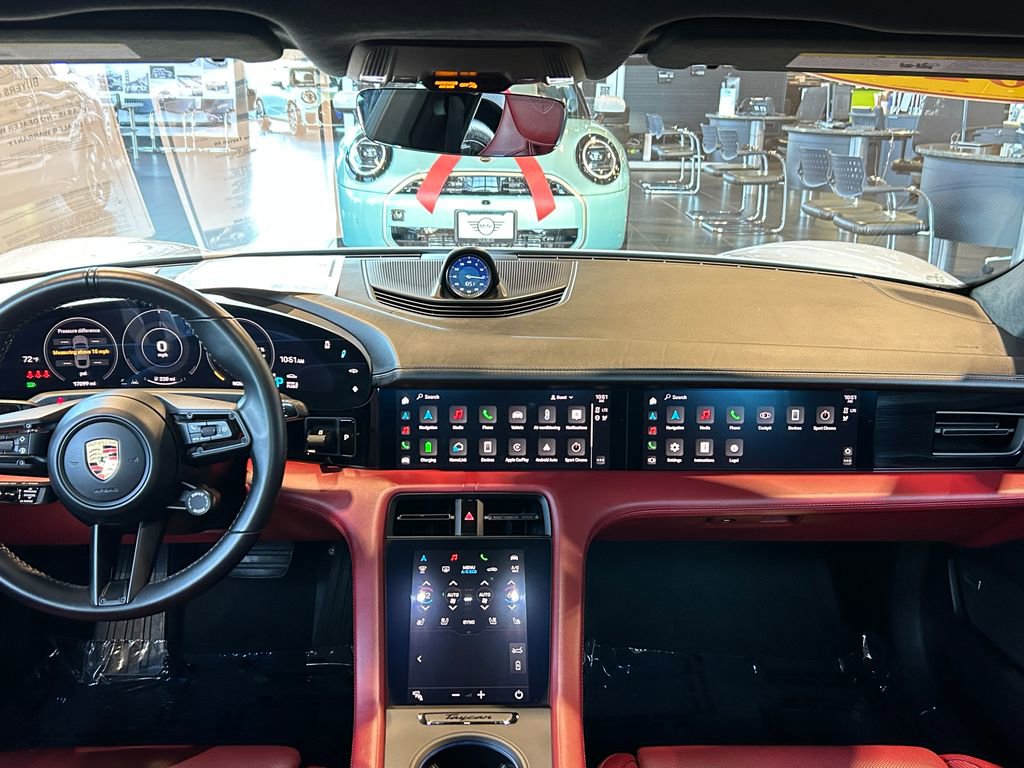 Used 2020 Porsche Taycan 4S image 32