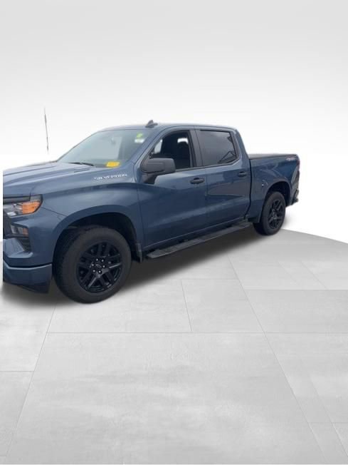 Used 2024 Chevrolet Silverado 1500 Custom image 4