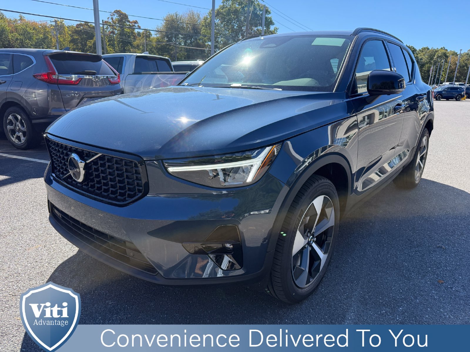 New 2026 Volvo XC40 B5 Plus w/ Protection Package Premier AWD/4WD image 4