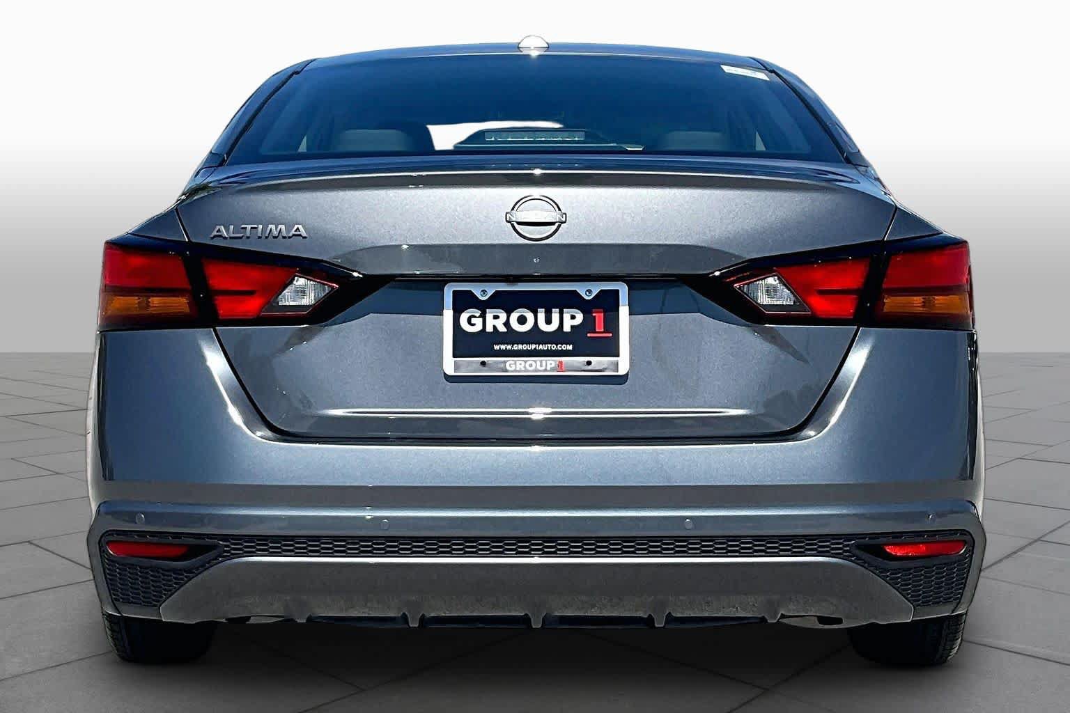 Used 2025 Nissan Altima 2.5 SV FWD image 5