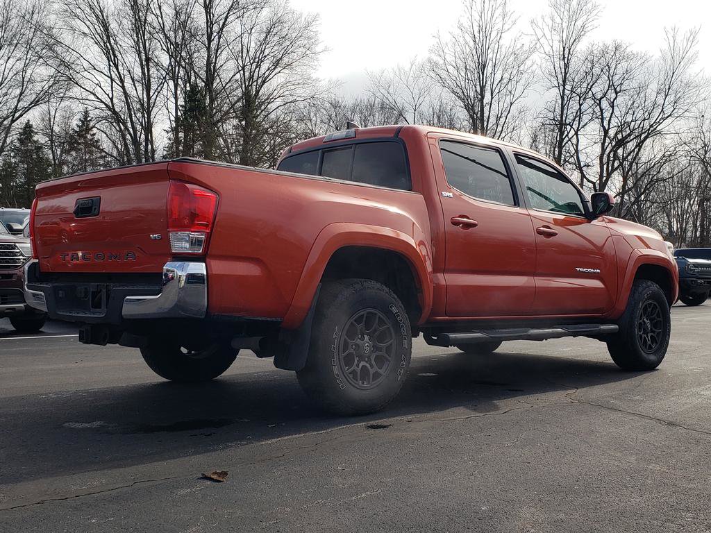 Used 2017 Toyota Tacoma SR5 w/ Tow Package image 5