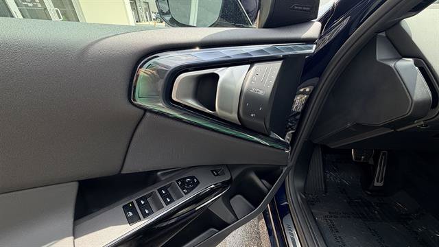 New 2026 BMW X3 xDrive30 AWD/4WD image 8