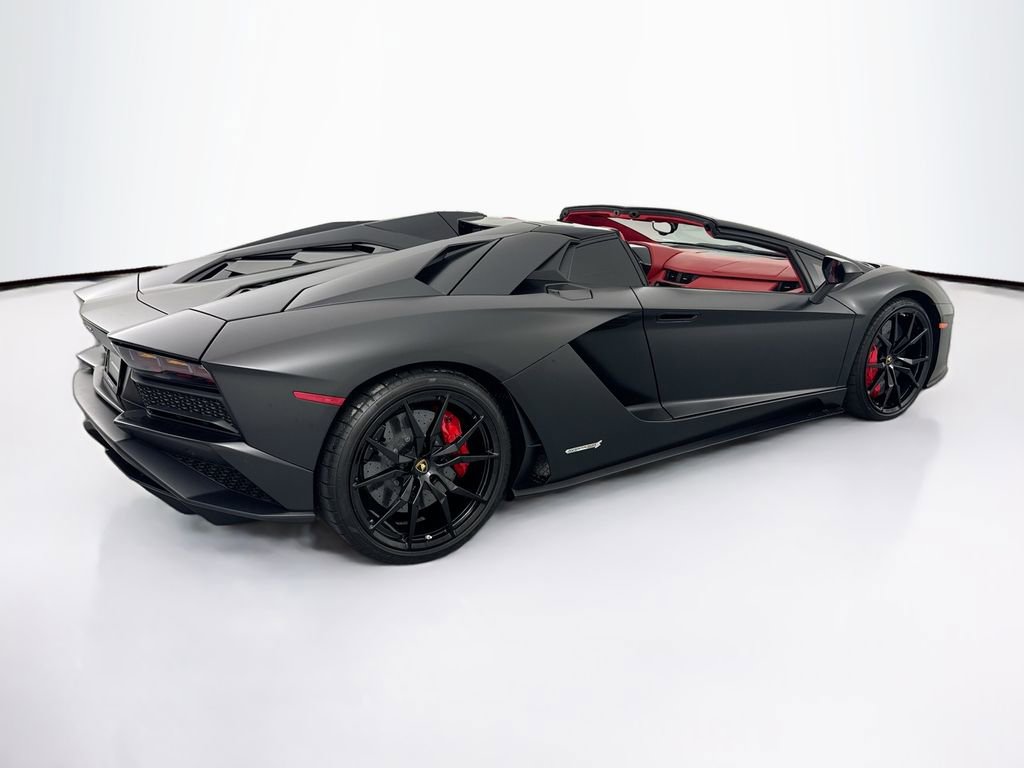 Used 2018 Lamborghini Aventador S AWD/4WD image 5
