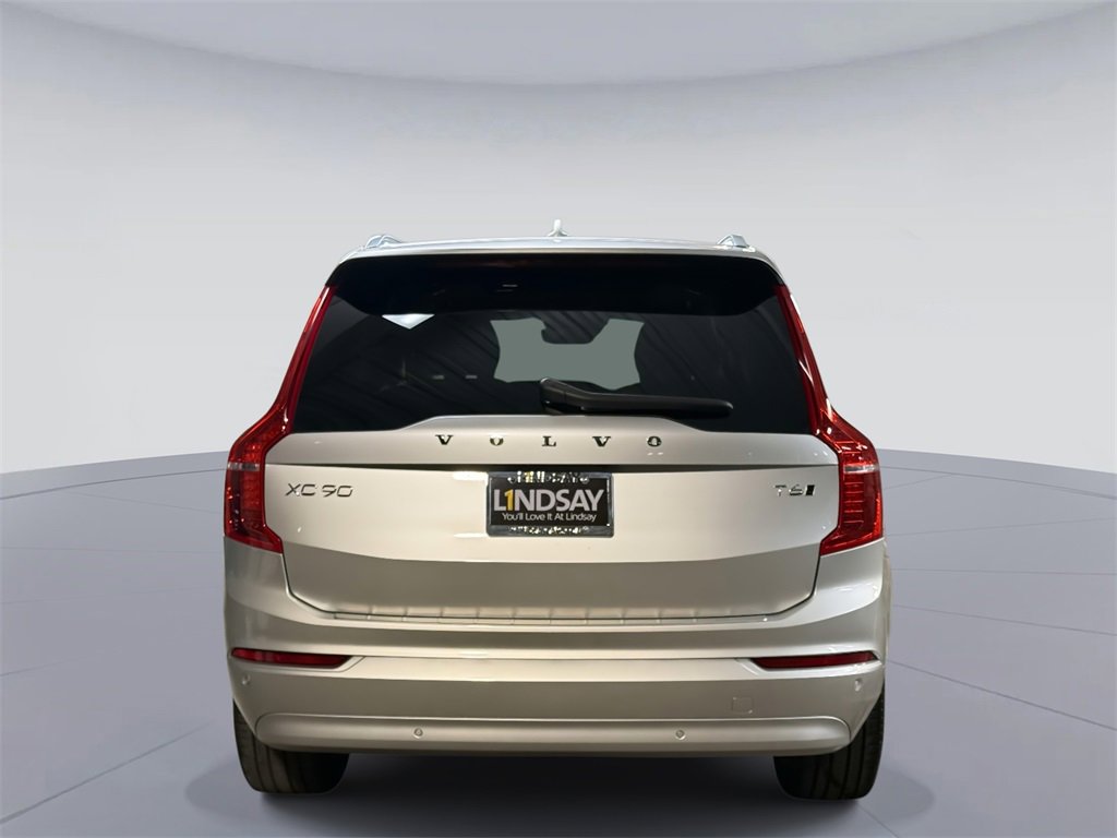 Used 2022 Volvo XC90 T6 Momentum w/ Climate Package image 11