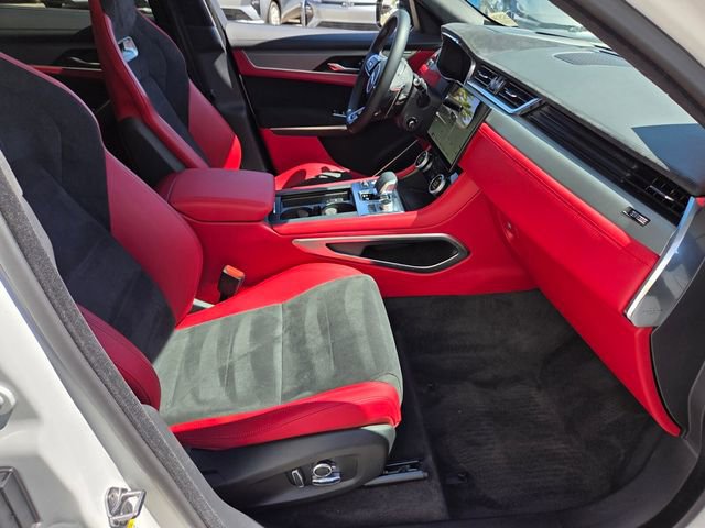Used 2025 Jaguar F-PACE SVR image 15