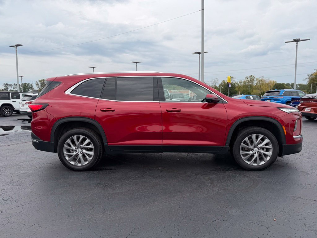 Used 2025 Buick Enclave Preferred AWD/4WD image 9
