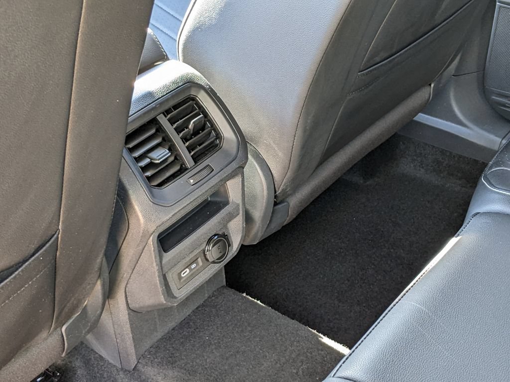 Certified 2023 Volkswagen Tiguan SE FWD image 24