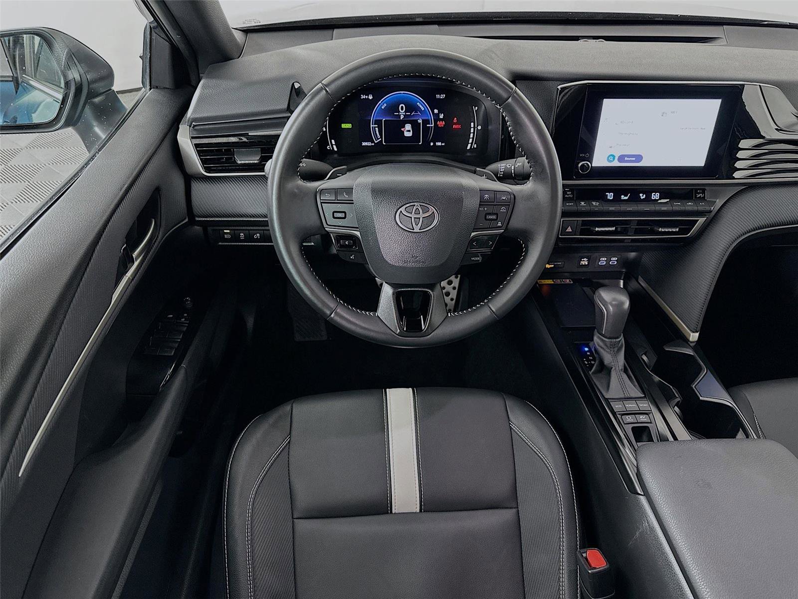 Used 2025 Toyota Camry SE image 22