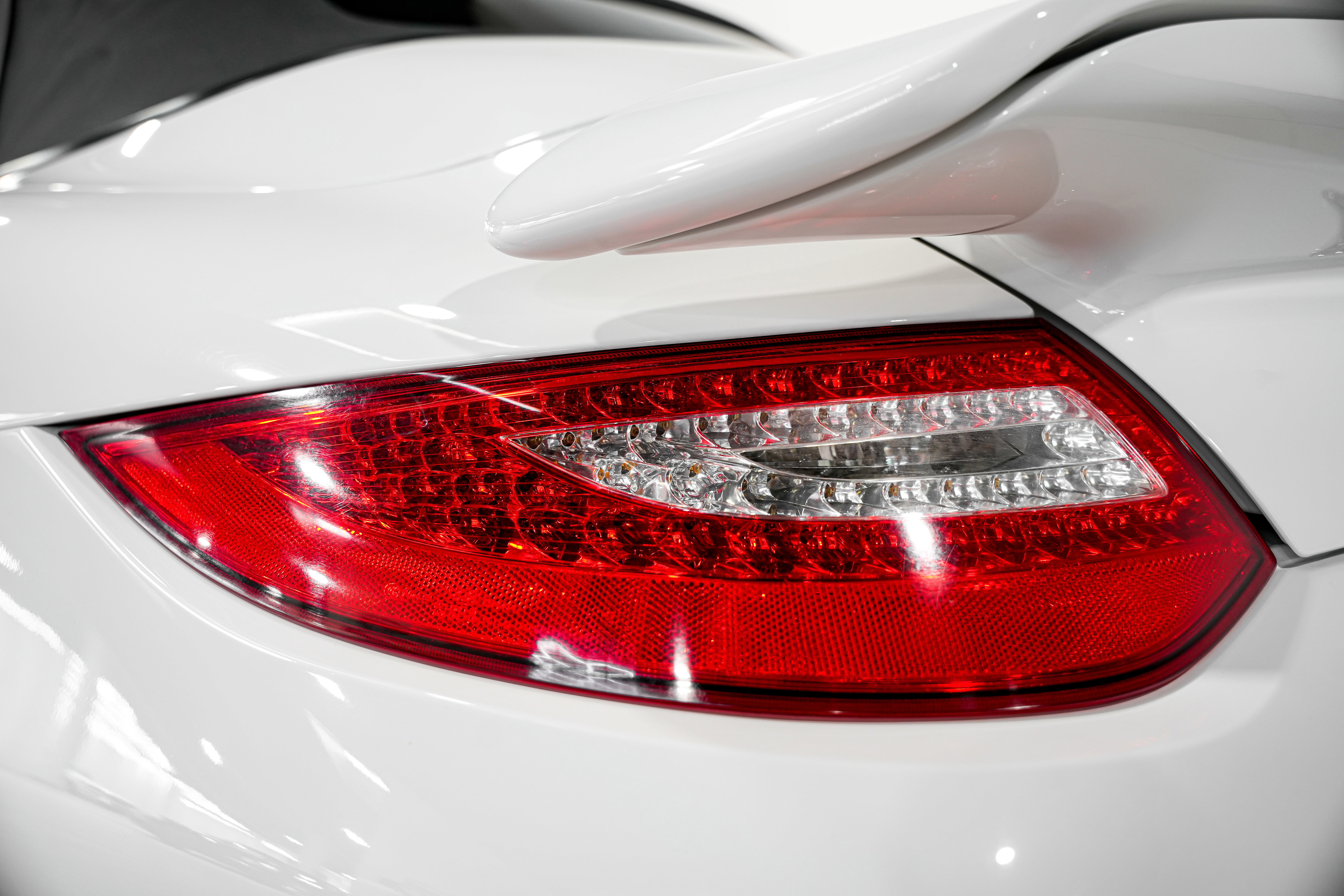 Used 2011 Porsche 911 Turbo S image 37