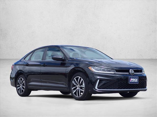 Used 2025 Volkswagen Jetta SE w/ Sunroof Package FWD image 3