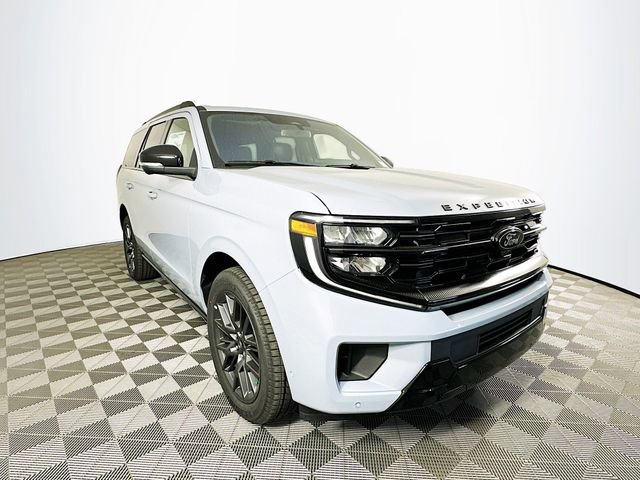 New 2025 Ford Expedition Platinum image 2