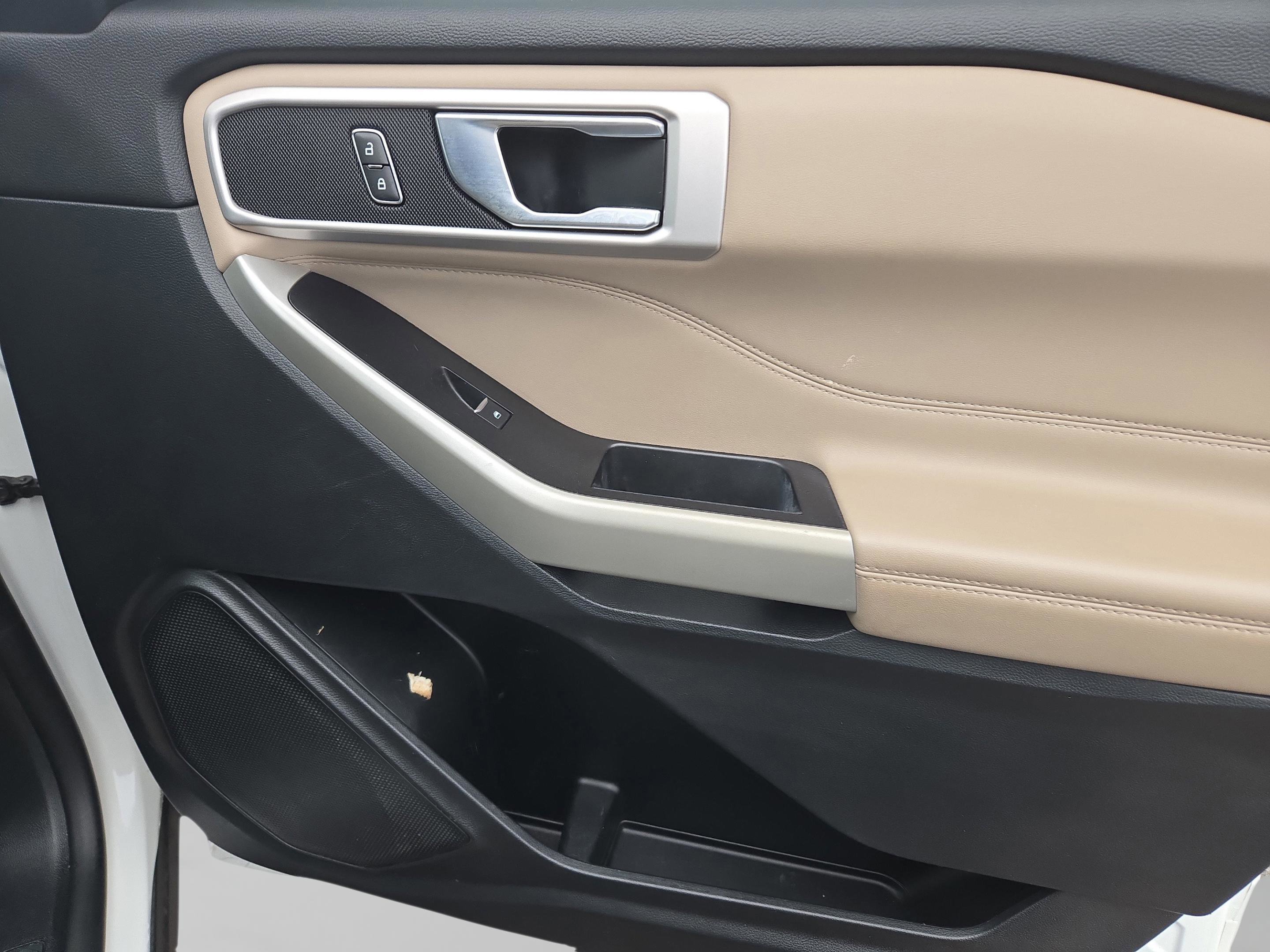 Used 2021 Ford Explorer XLT w/ Equipment Group 202A image 27