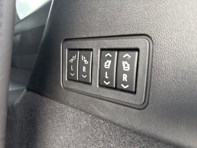 Used 2024 Cadillac XT6 Premium Luxury w/ Technology Package image 9