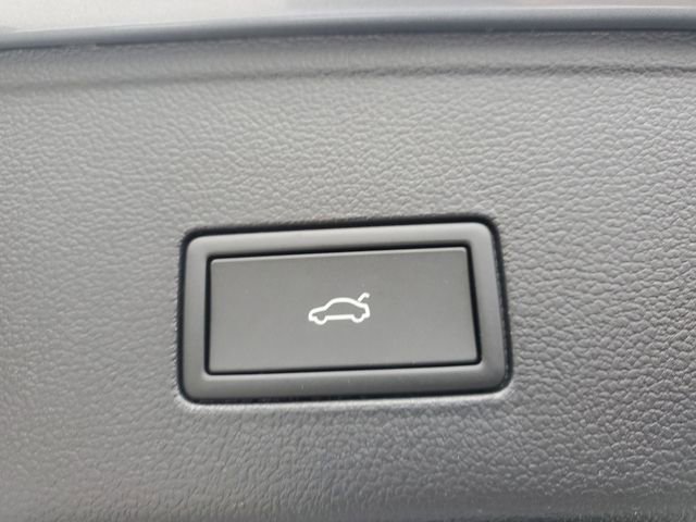 New 2026 Volkswagen Atlas Cross Sport SEL R-Line image 10