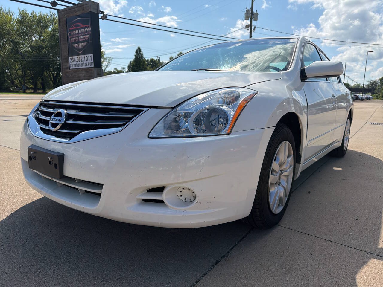 Used 2010 Nissan Altima 2.5 FWD image 1