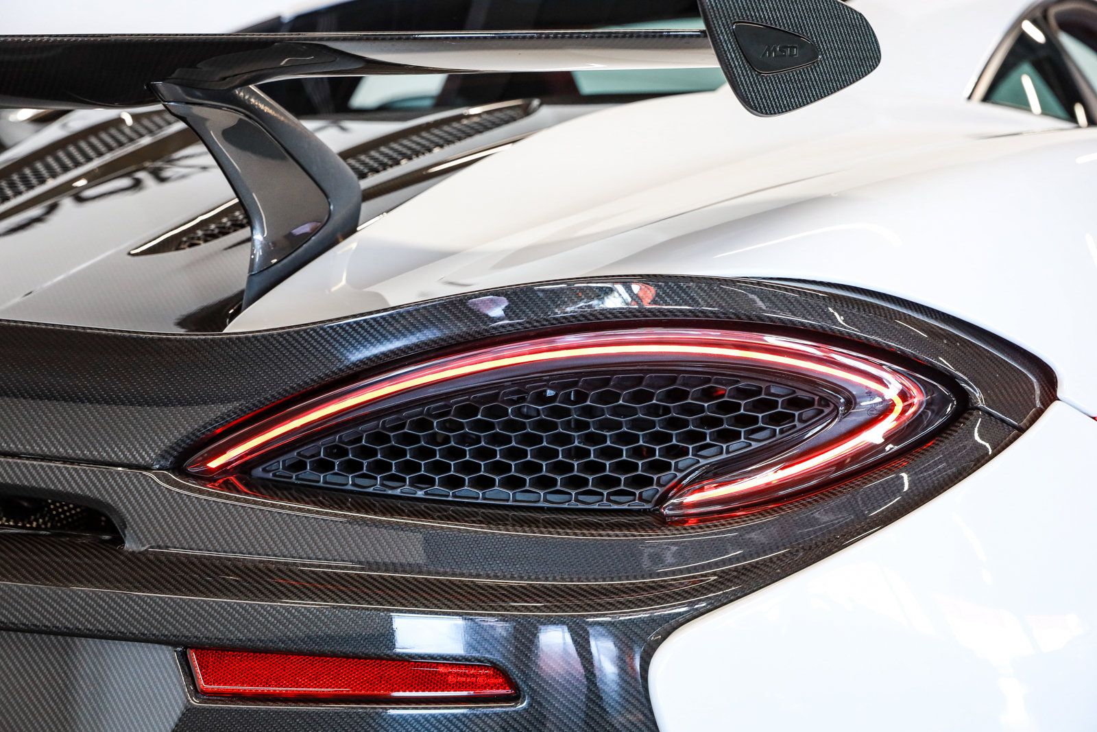 Used 2016 McLaren 570S Coupe RWD image 30