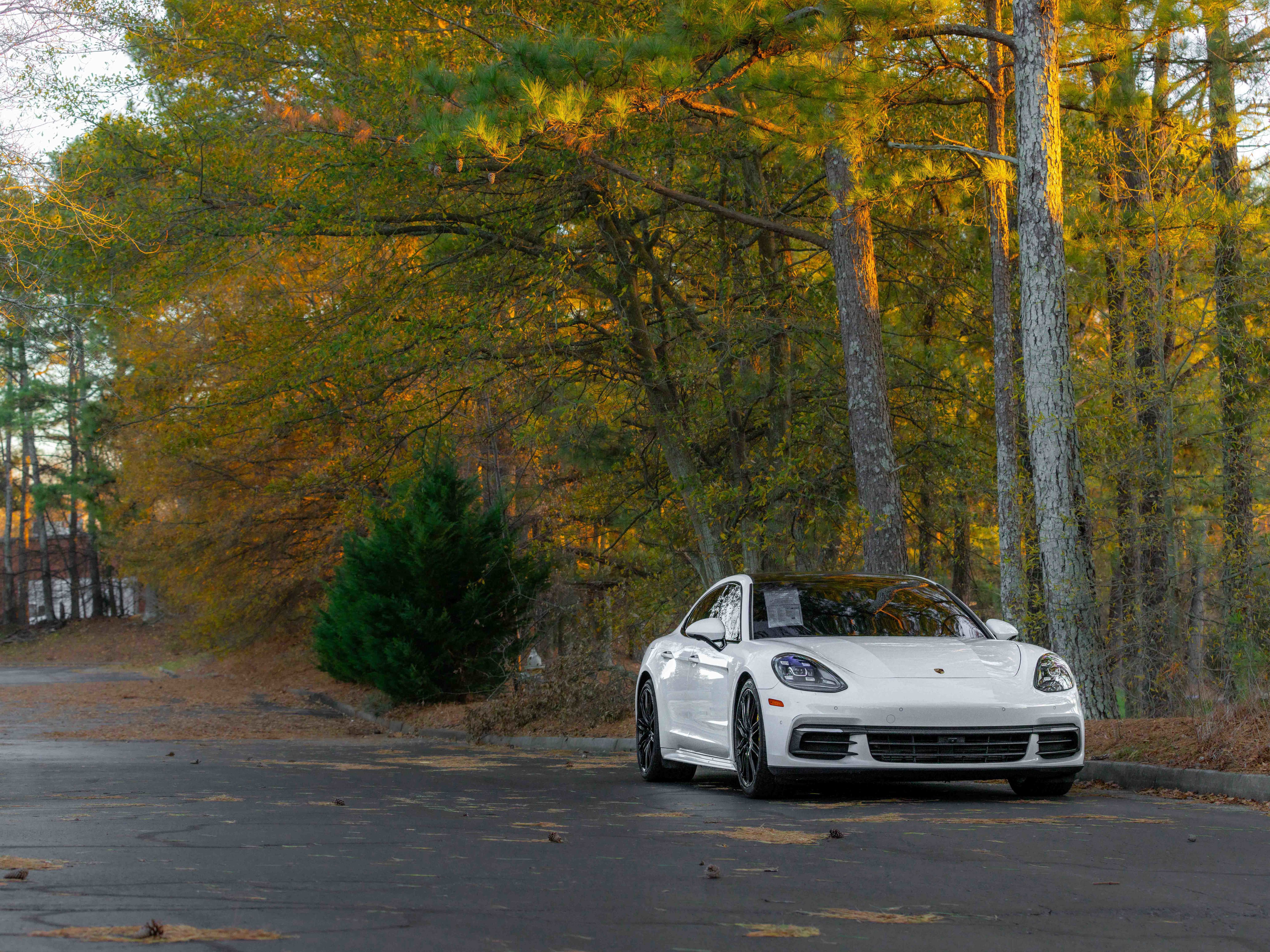 Used 2017 Porsche Panamera image 41