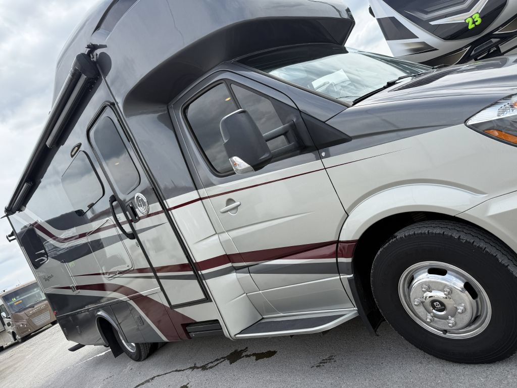 Used 2018 Mercedes-Benz Sprinter 3500 image 26