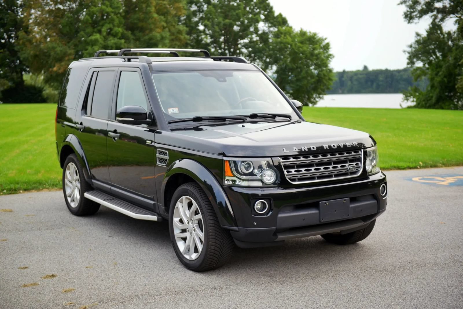 Used 2016 Land Rover LR4 HSE Silver Edition AWD/4WD image 8