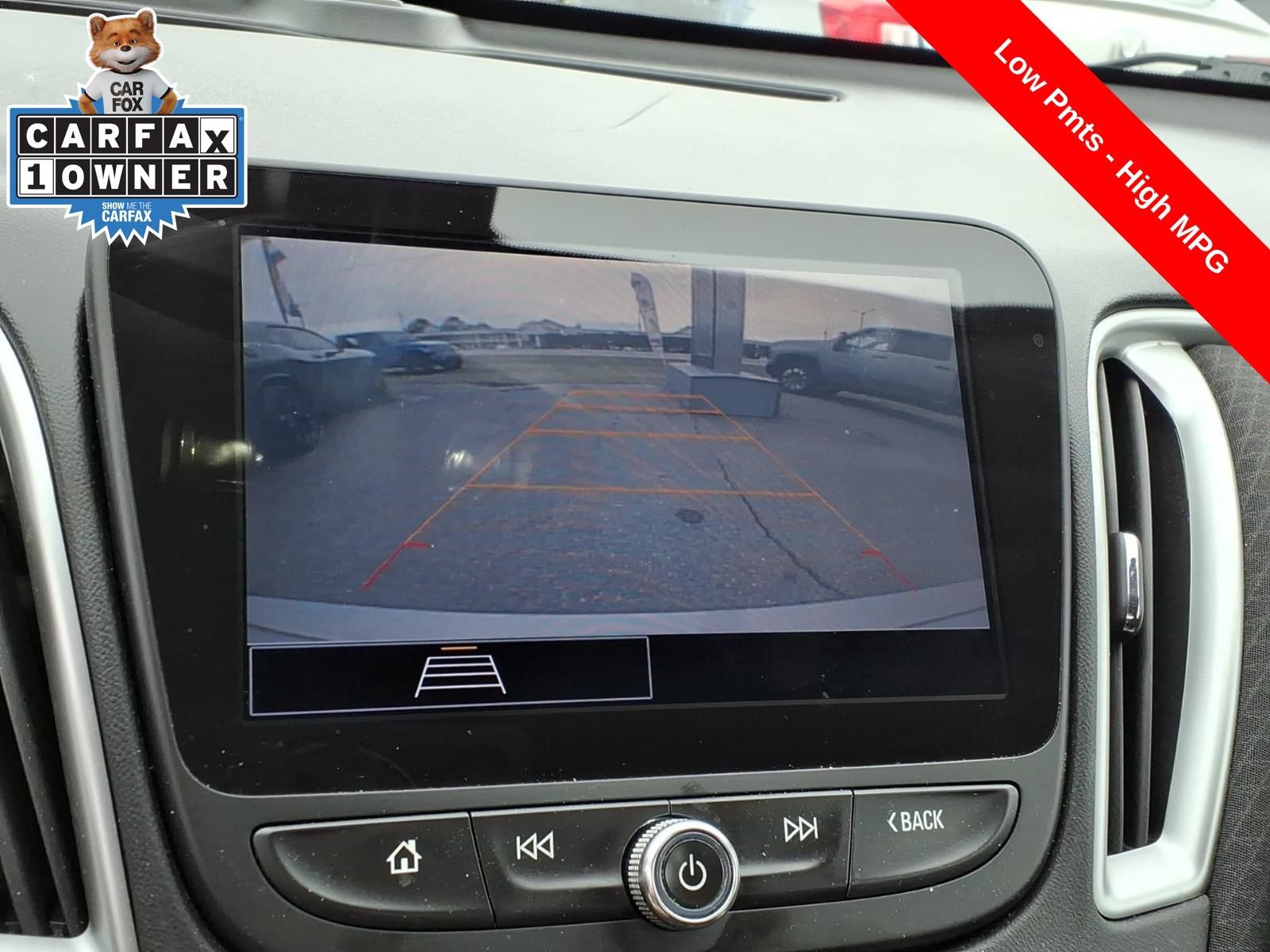 Used 2022 Chevrolet Malibu LT FWD image 18