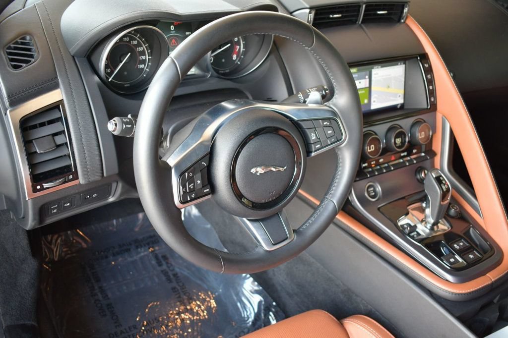 Used 2018 Jaguar F-TYPE Coupe RWD image 32