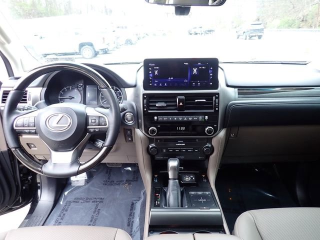 Used 2023 Lexus GX 460 Premium w/ Premium Plus Package image 21