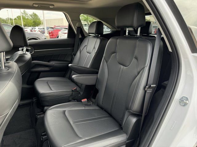 Used 2023 Kia Sorento SX AWD/4WD image 32