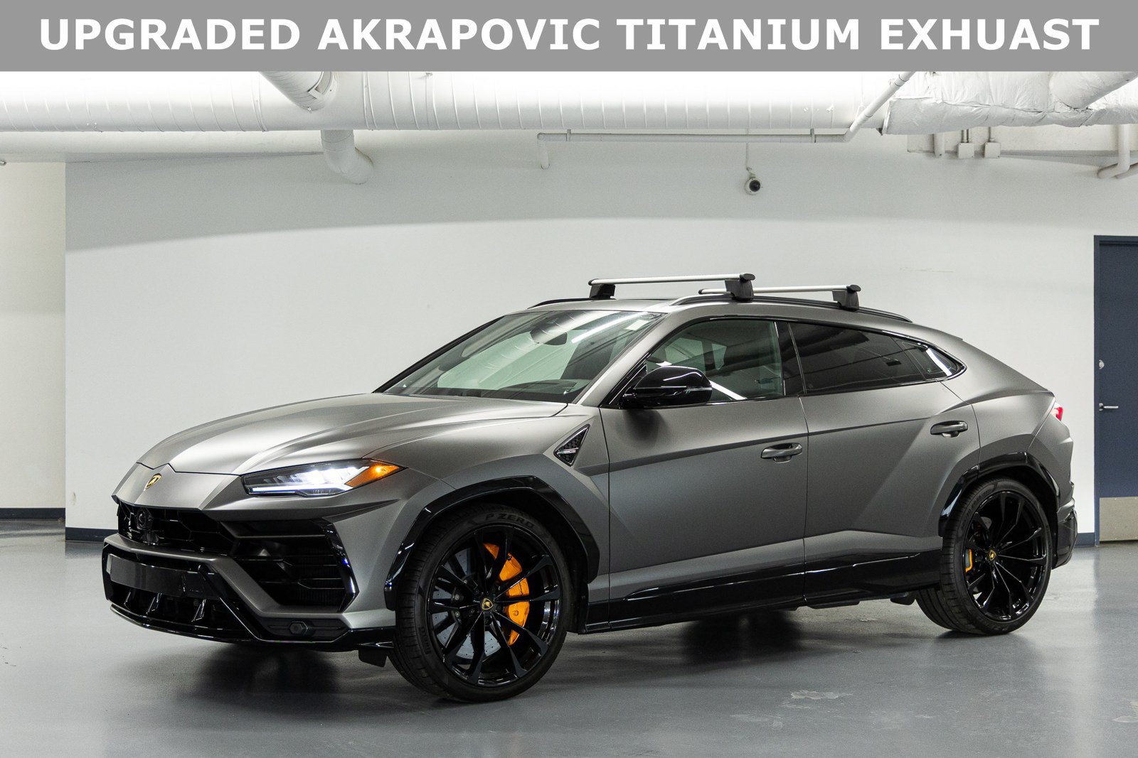 Used 2022 Lamborghini Urus AWD/4WD image 1
