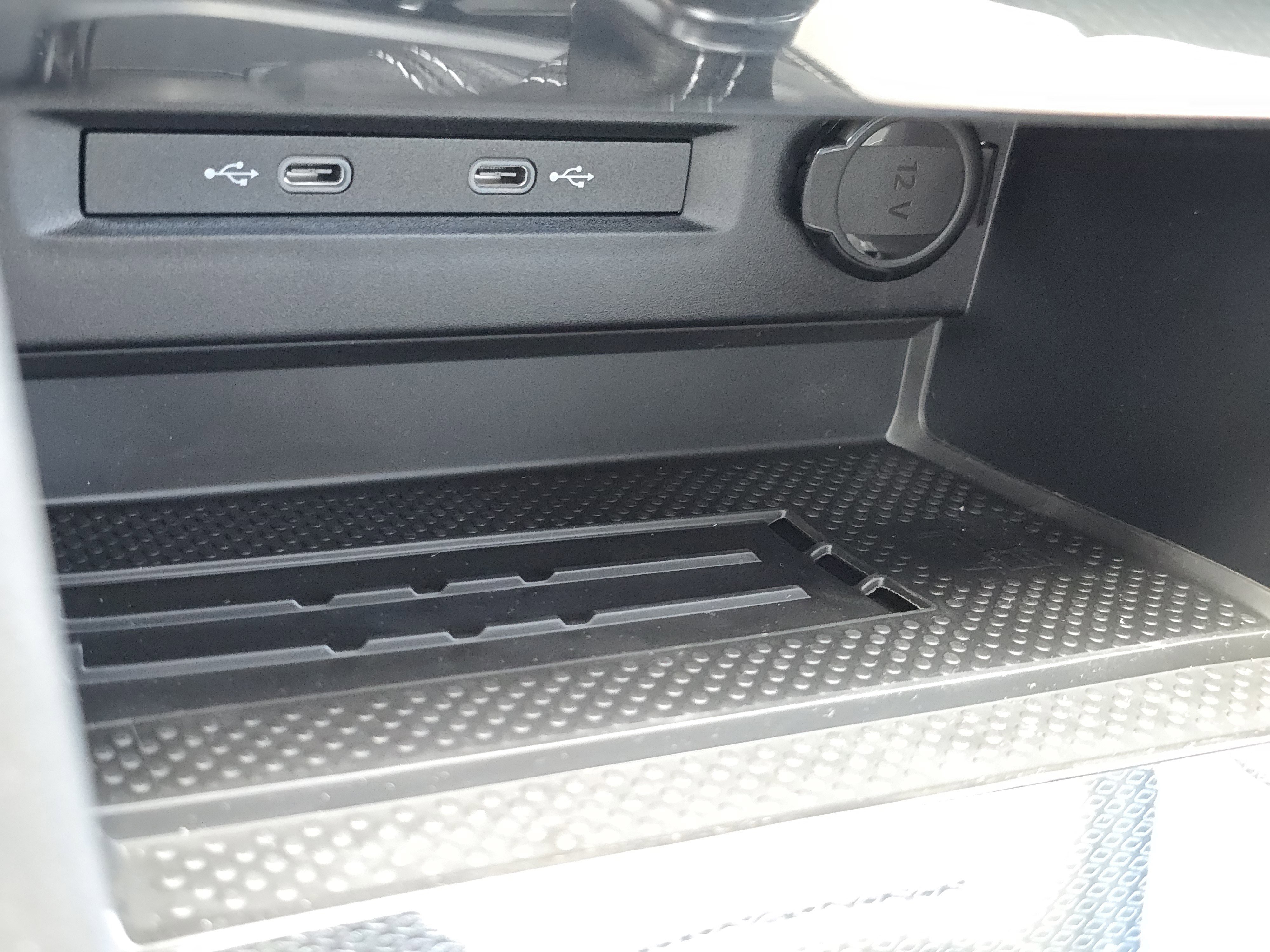 New 2025 Volkswagen Taos SE image 16