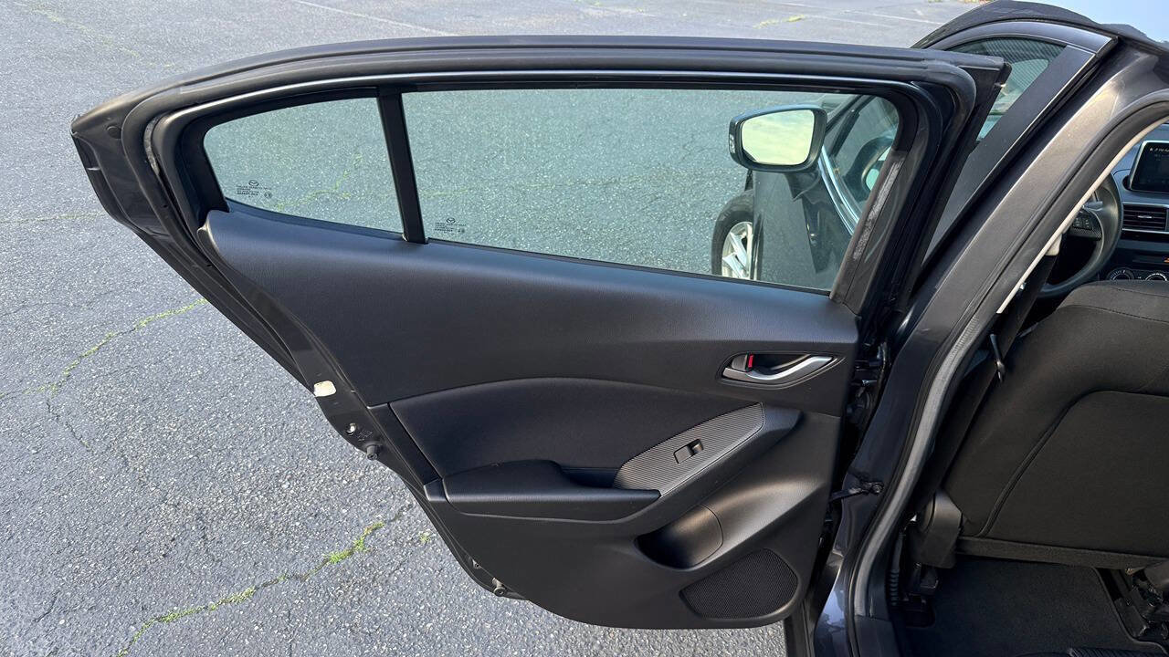Used 2016 MAZDA MAZDA3 i Sport w/ Preferred Equipment Package FWD image 45